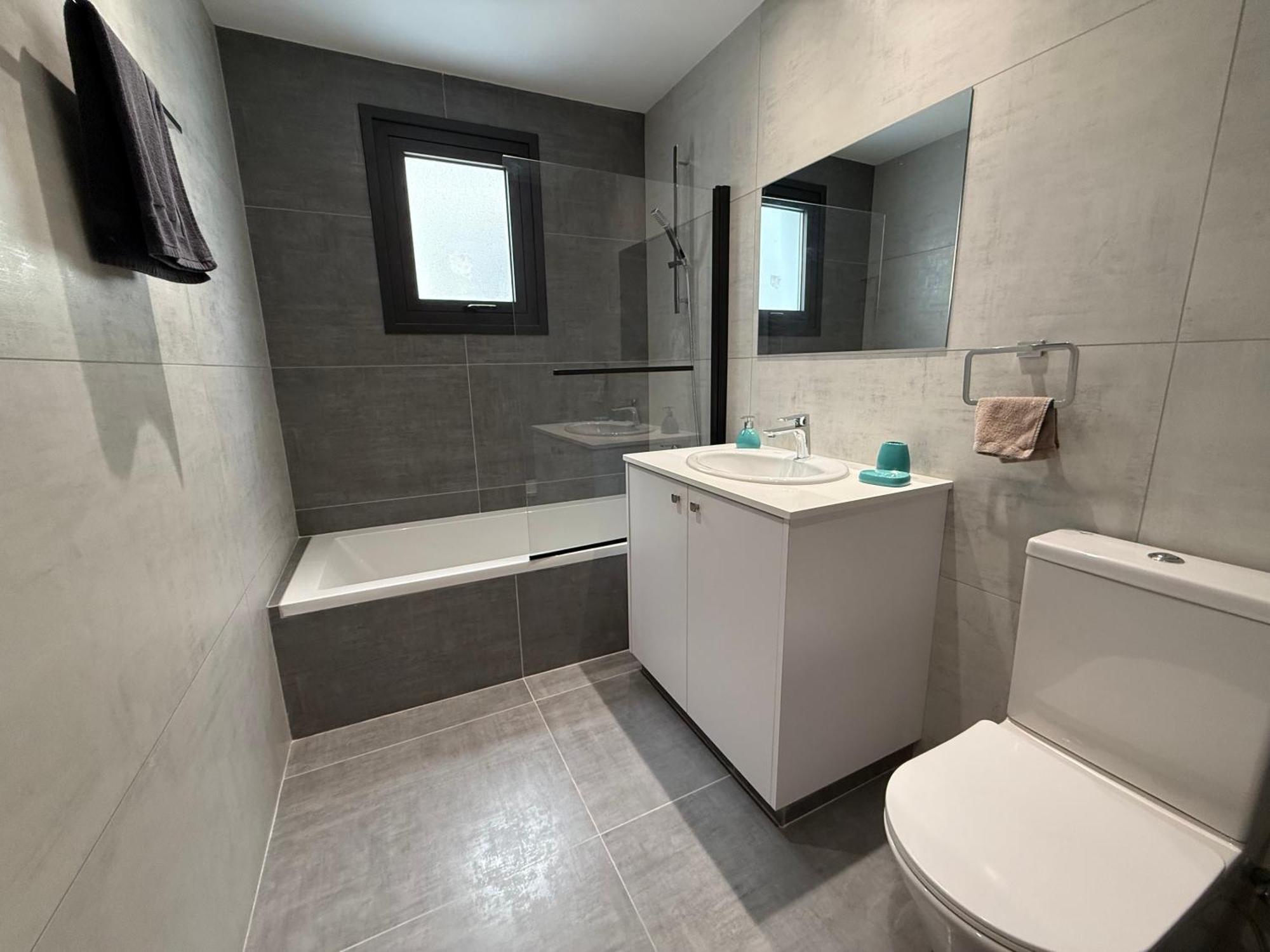 Glabur - Elite 2bdr Appartement *